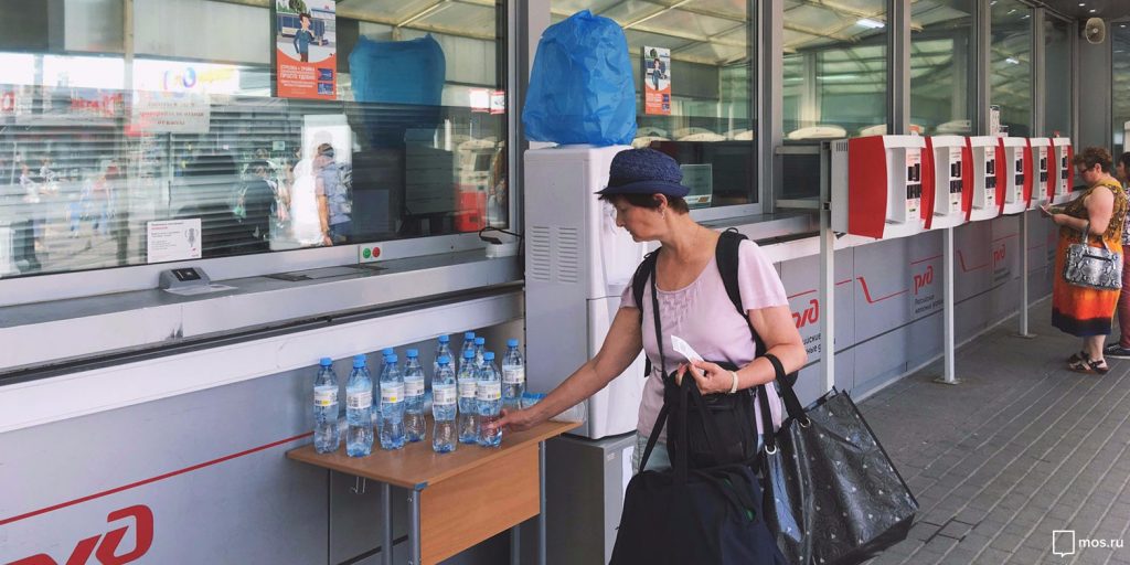 На платформе Выхино будут бесплатно раздавать воду 27 июля